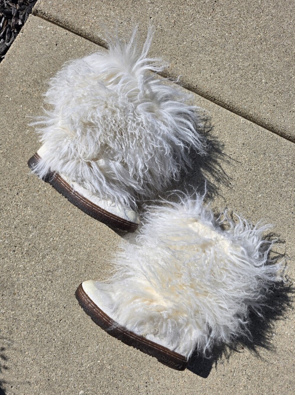 BearPaw Boetis ll Real White Lamb Fur Wool Lined Boots Womens Size 7